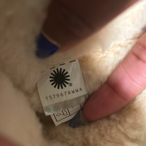 UGG HADLEY II WATERPROOF BOOTS - Picture 10 of 10